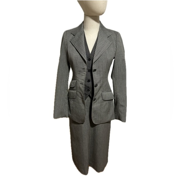 70s 3 PC SUIT GRAY PINSTRIPE SKIRT, VEST, BLAZER BY FOX RUN BY LITTLE FOXES INTL - Picture 3 of 16